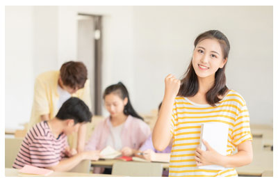 英國本科留學(xué)機(jī)構(gòu)配圖